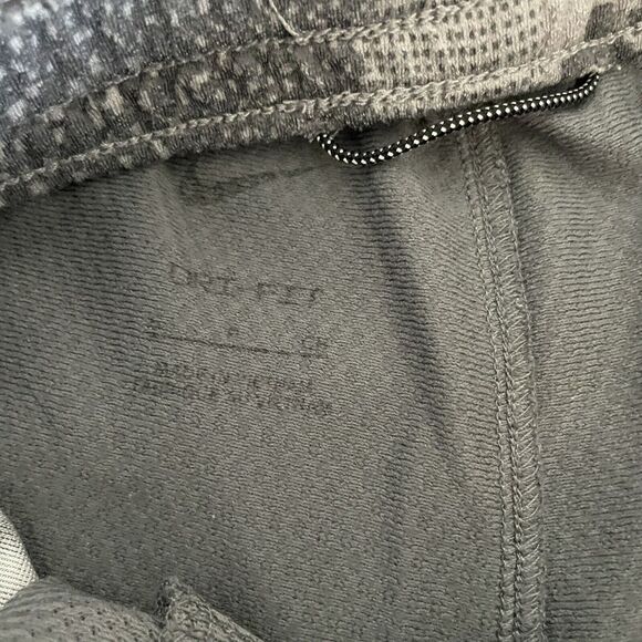 Nike Boys' Dri-FIT Elite Gray Stripe Basketball Shorts Size S - Picture 5 of 11